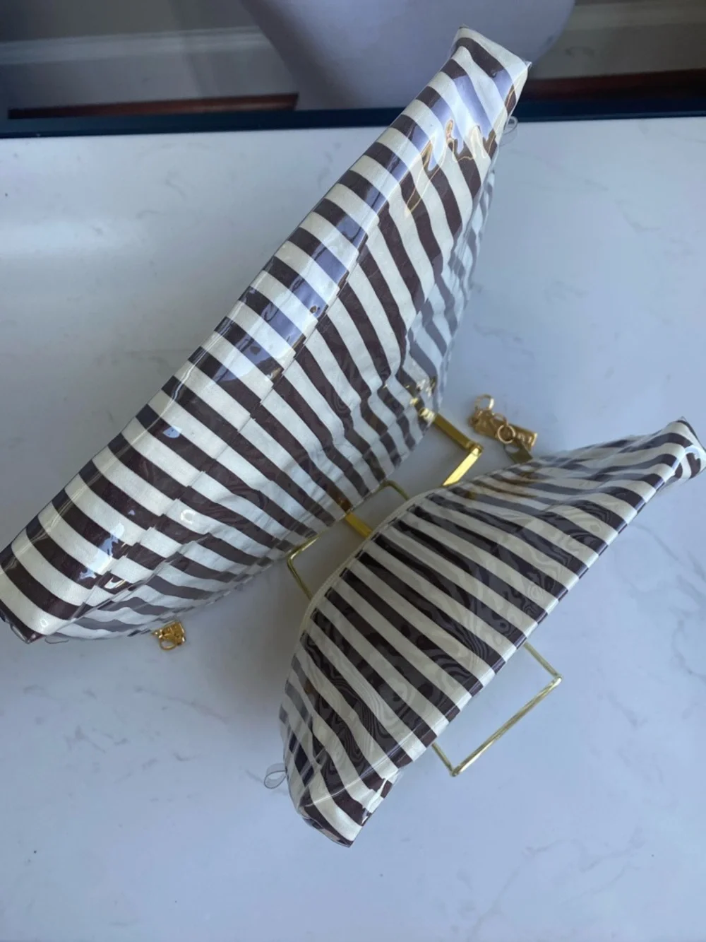 Henri Bendel Centennial Stripe Cosmetic Bag Set RARE gold tone logo zipper pull - Picture 6 of 12